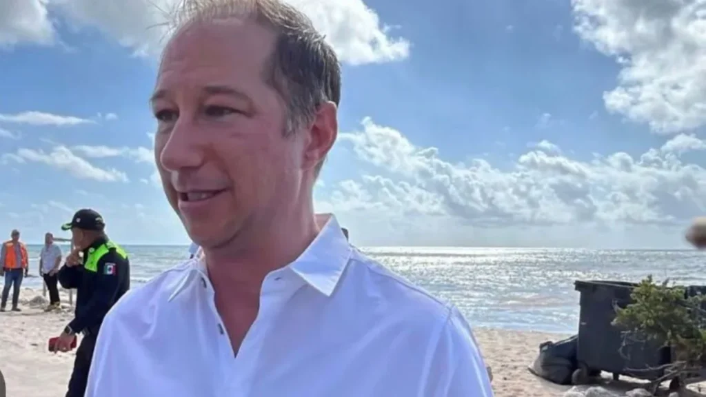 Atención oportuna al sargazo es clave para mantener la competitividad turística: David Ortiz