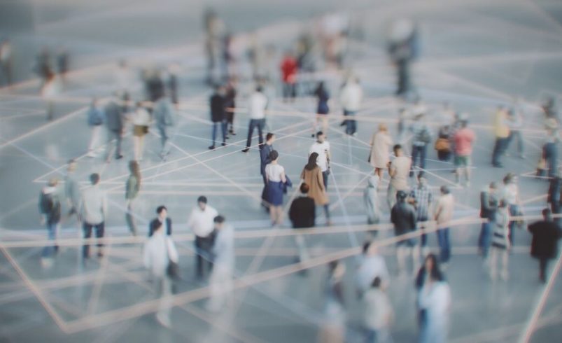 El fin del networking transaccional. ¿Por qué tu "tribu" es el activo más valioso en 2026?