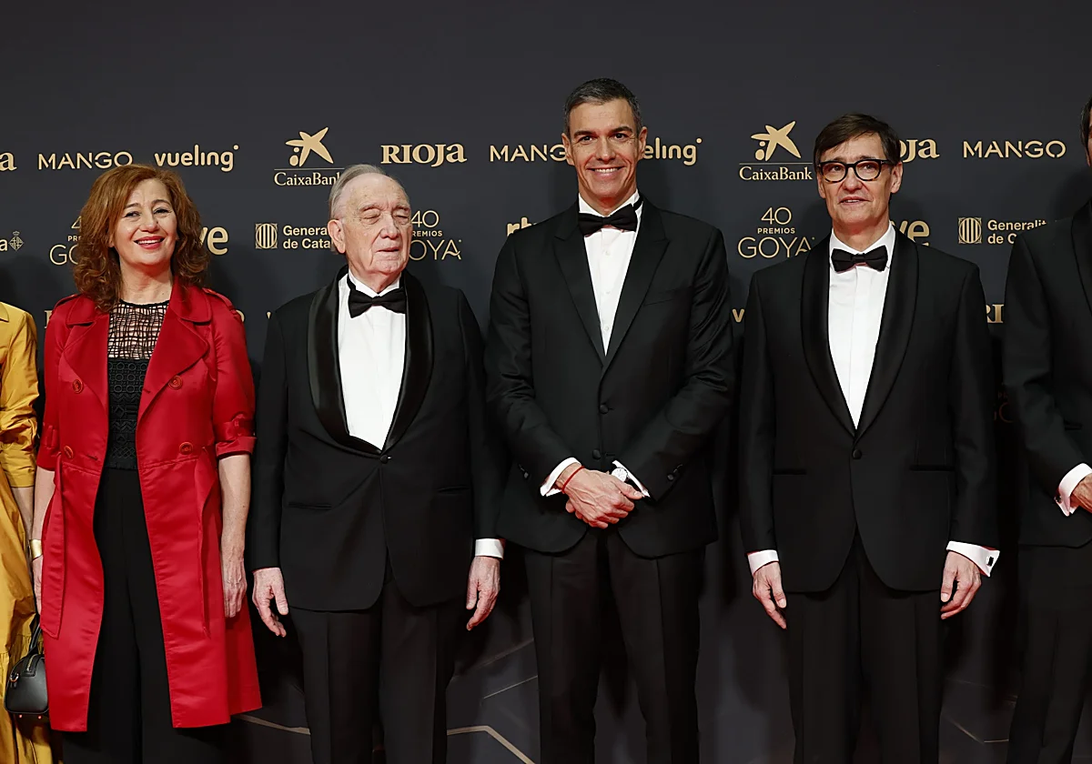 El look de Pedro Sánchez y Begoña Gómez en los premios Goya 2026