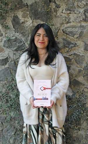 Karla Ceceña recupera en un libro detalles de la capital ignorados por sus habitantes