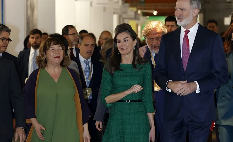 La Reina Letizia y su vestido más clásico para inaugurar ARCO