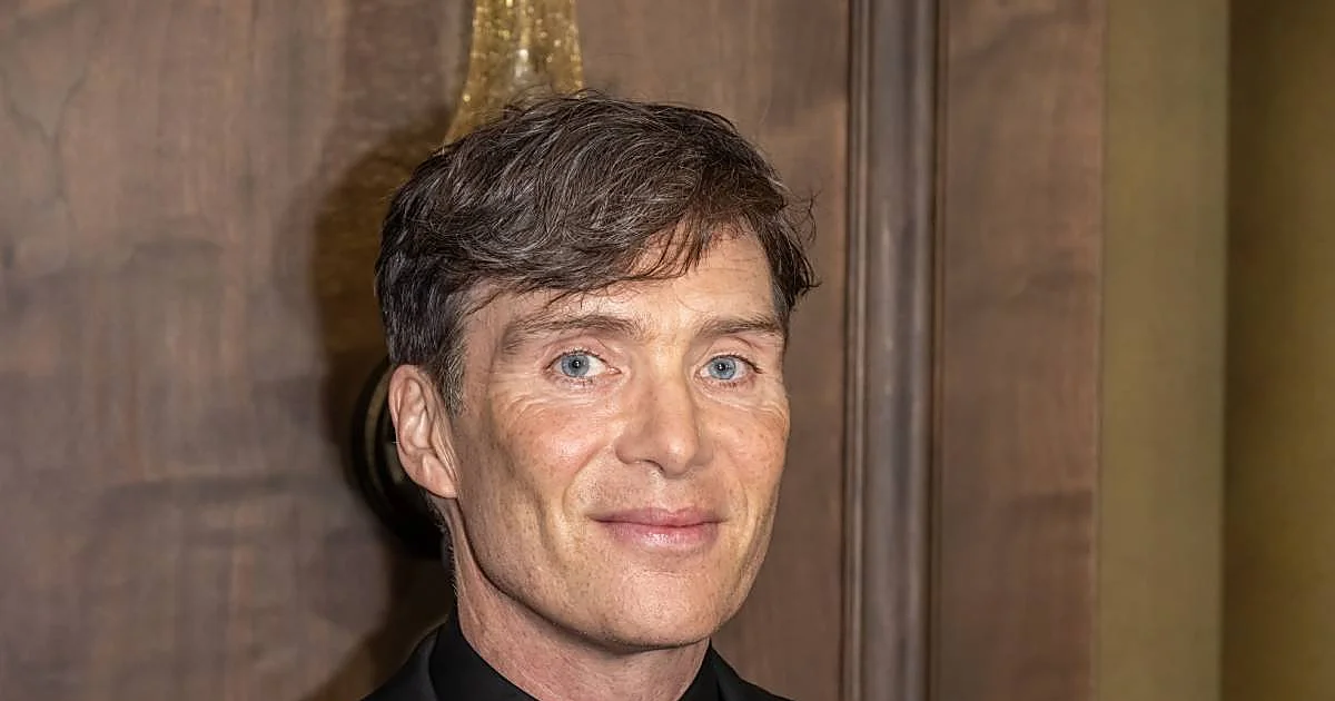 Los relojes, joyas y vestuario de lujo de Cillian Murphy en la gira mundial de Peaky Blinders