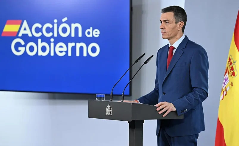 Pedro en su plaza de Oriente