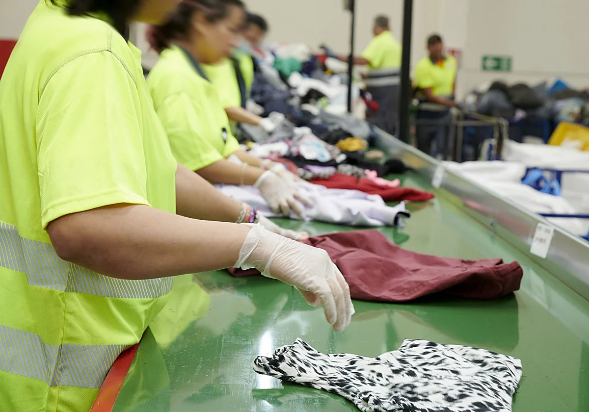 así es la mayor gestora de residuos textiles