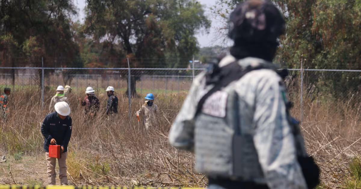 Colapsa toma clandestina de Pemex en Edomex y deja 4 personas atrapadas; rescatan un cuerpo – El Financiero