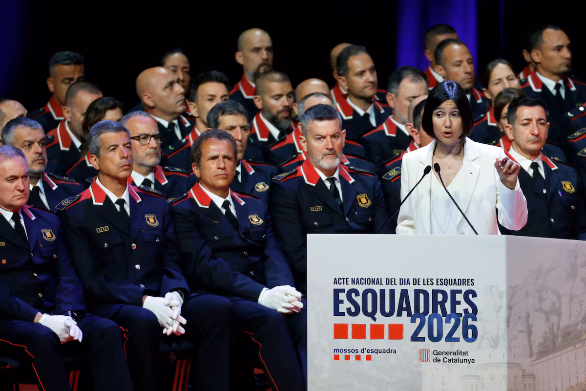 Colegios: El Govern justifica el despliegue de los 'mossos' en los institutos para prevenir la “violencia juvenil” | Noticias de Cataluña