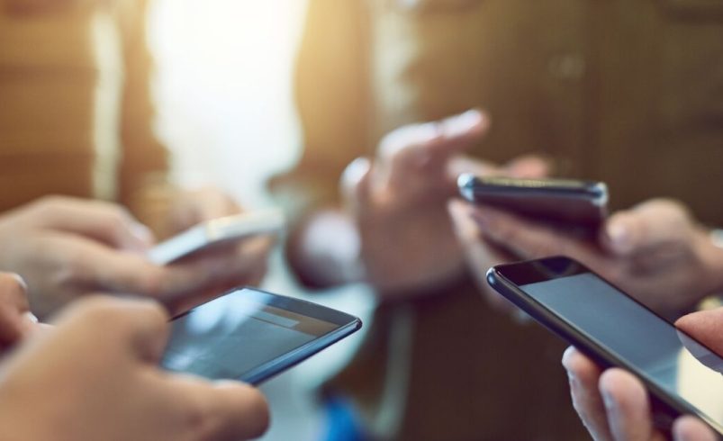 Cómo Bait y los OMV están obligando a Telcel y AT&T a bajar precios