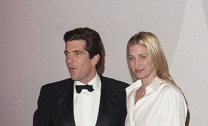 Cómo conseguir el icónico rubio de Carolyn Bessette-Kennedy