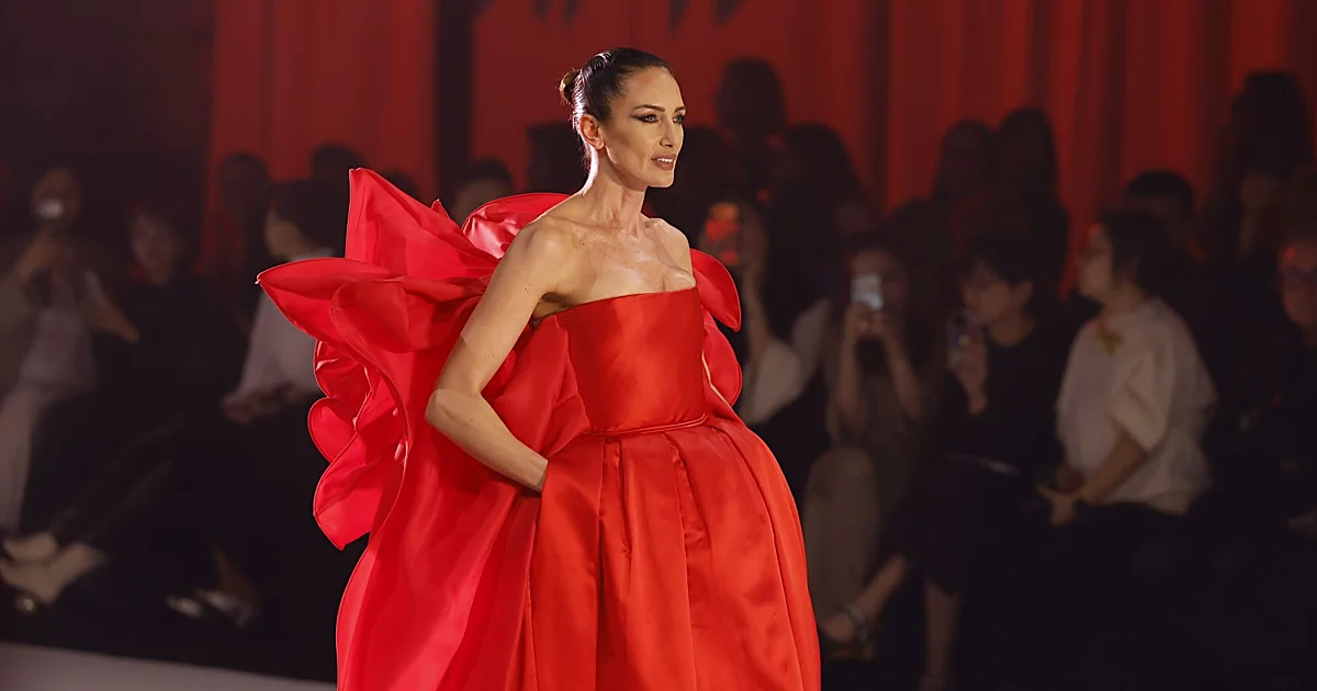 El primer desfile de Stéphane Rolland en España con Atthina Onasis y Nieves Álvarez