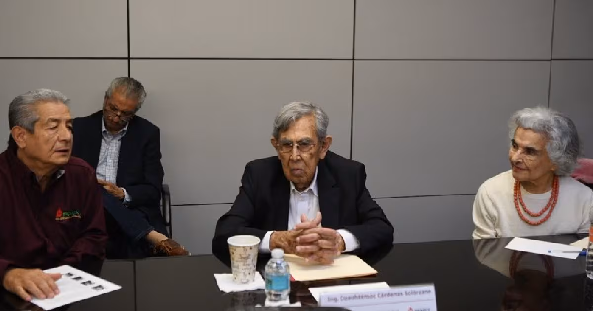 (FOTOS) Así arranca Cuauhtémoc Cárdenas en la nueva Comisión de Petróleo en Pemex – El Financiero