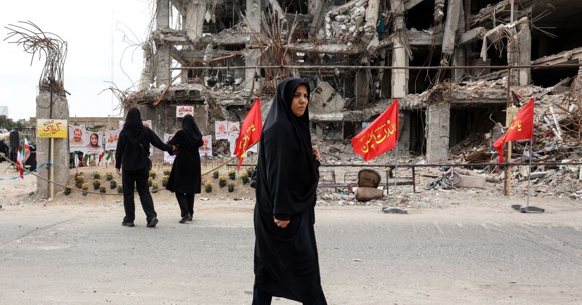 Irán ofrece suspender su programa nuclear por 5 años, pero es insuficiente para la UE