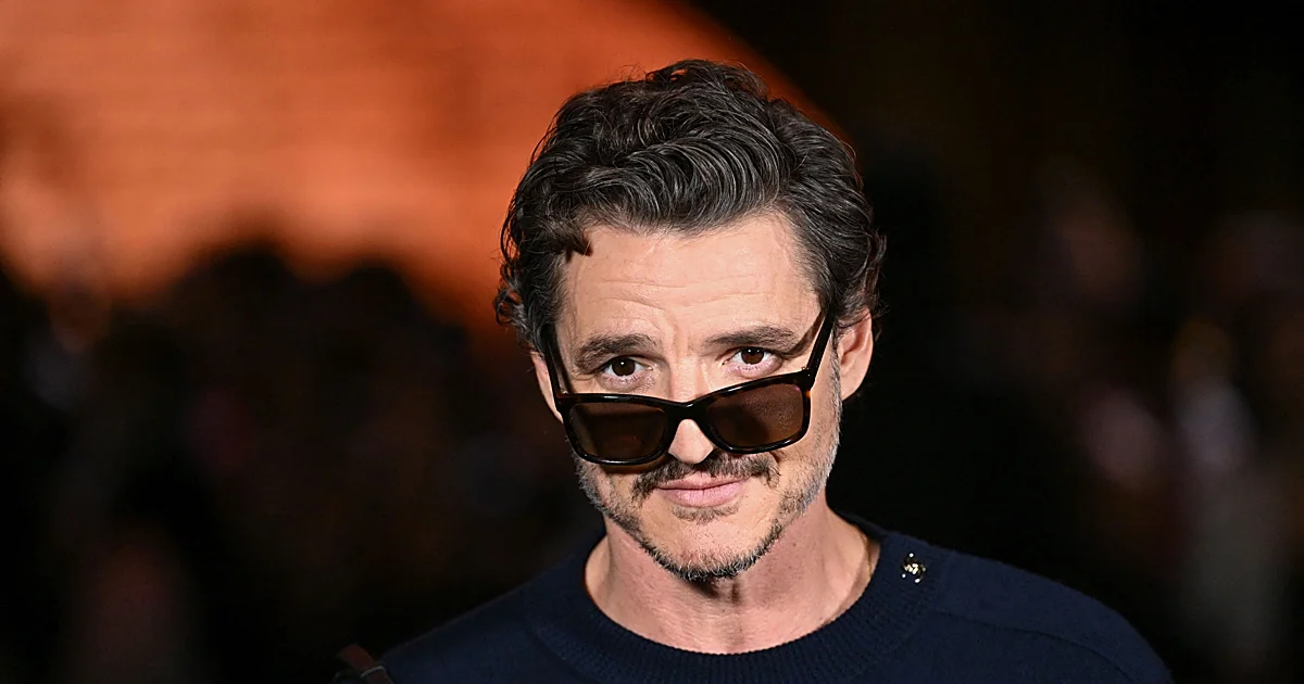 Pedro Pascal se alía con Chanel como nuevo embajador de la marca