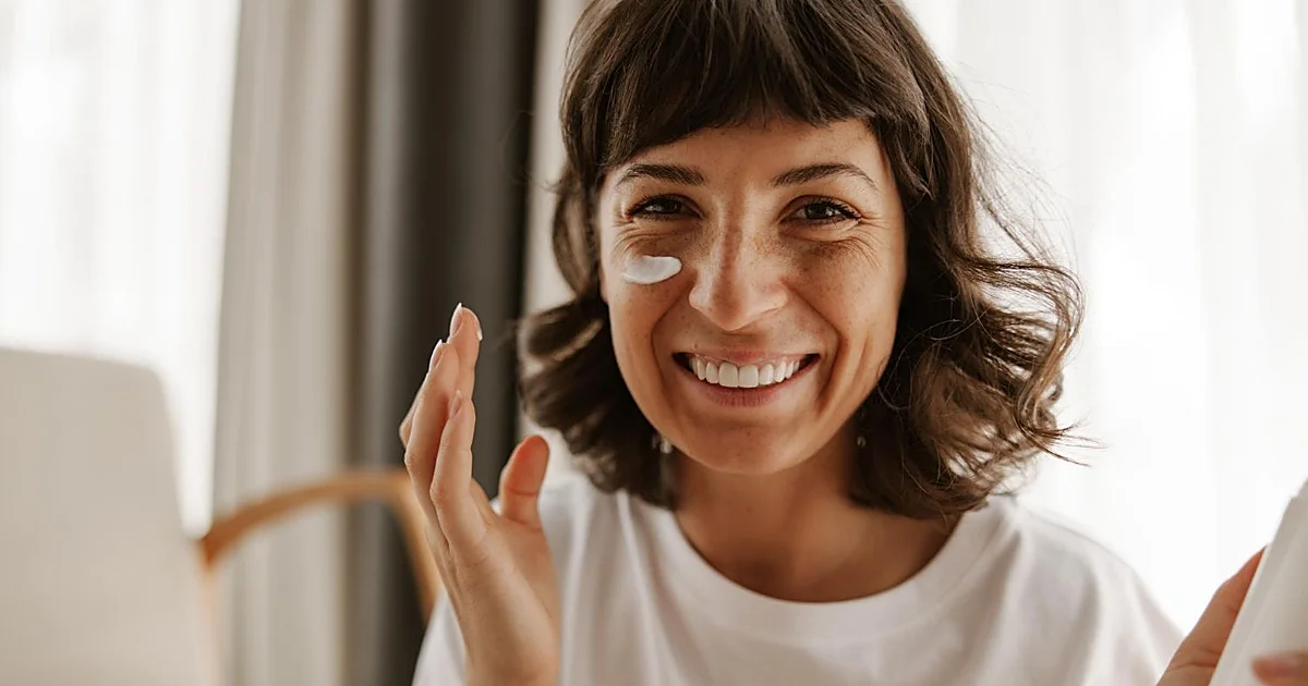 Solo tres de cada diez personas se protegen a diario del sol, pese a que la mayoría conoce sus riesgos