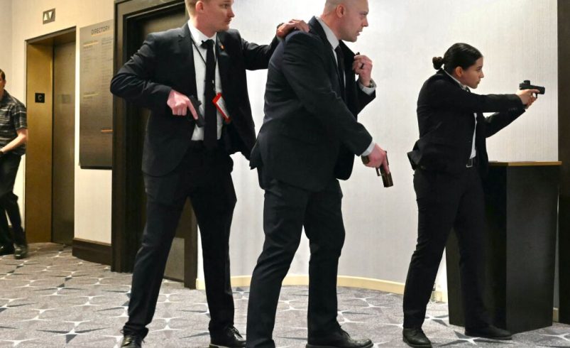 ¡Pánico en Washington! Evacuan a Trump tras disparos en la Cena de Corresponsales de la Casa Blanca