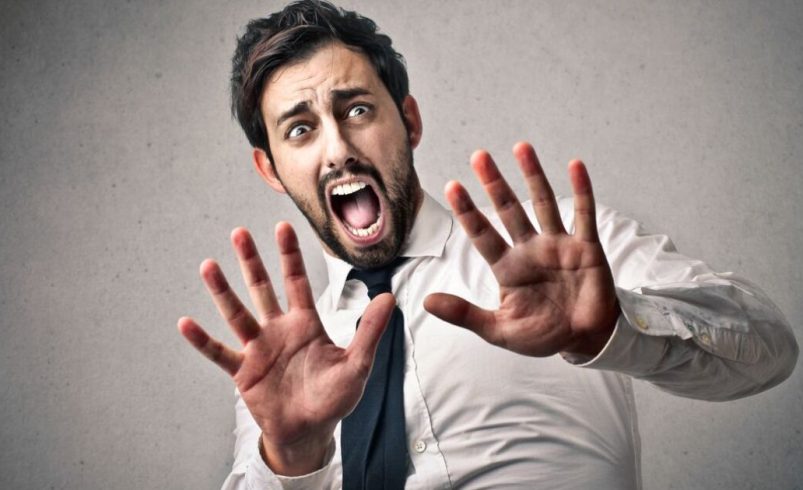 ¿Quién se sienta en la silla del CEO? El costo oculto de liderar desde la herida