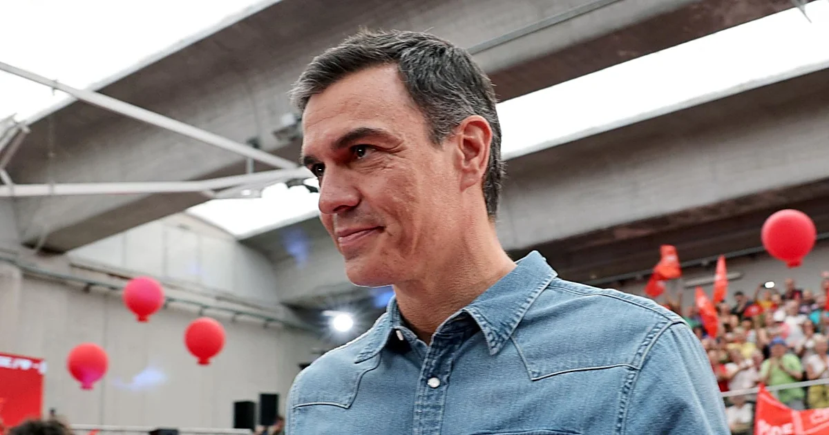 La camiseta que Pedro Sánchez se ha hecho viral en TikTok
