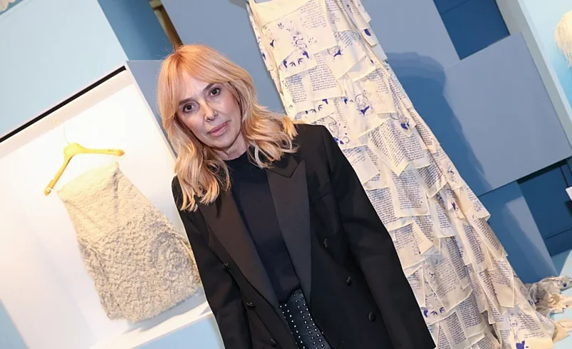 La exposición que recorre los 30 años de moda de Teresa Helbig, gratis en Madrid