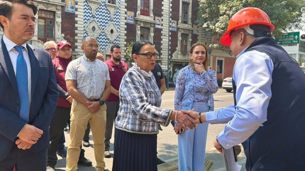 Rosa Icela Rodríguez y personal de Segob participan en el Primer Simulacro Nacional 2026