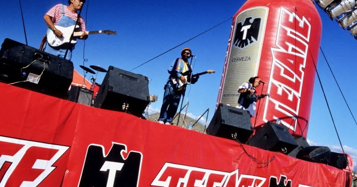 ¿Sabías que Tecate nació por un tren? El origen fronterizo de la cerveza que conquistó México
